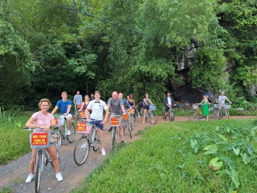 【貸切】ニンビン1泊2日ツアーハノイから出発・シルク村、線香村１泊タムコック-ニンビン・ホアルーチャンアン•日本語ガイド付き